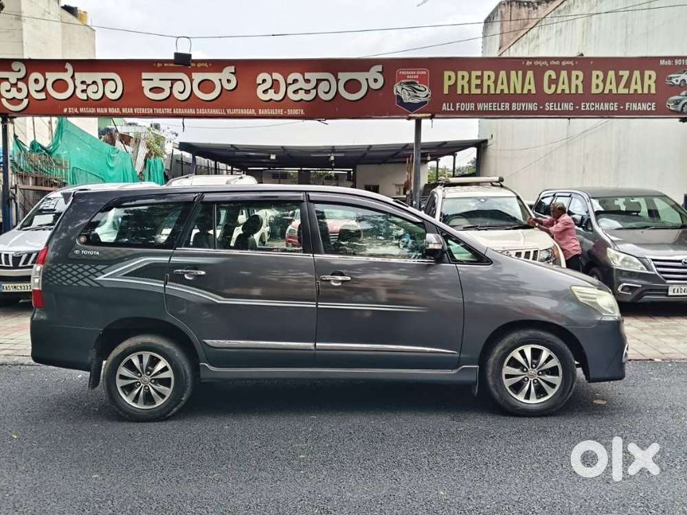 Toyota Innova 2.5 V 8 Str, 2016, Diesel