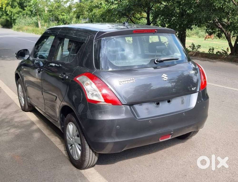 Maruti Suzuki Swift Vvt Zxi, 2015, Petrol