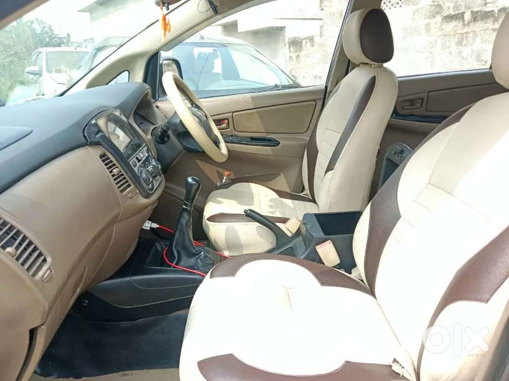 Toyota Innova 2015 Diesel 235000 Km Driven