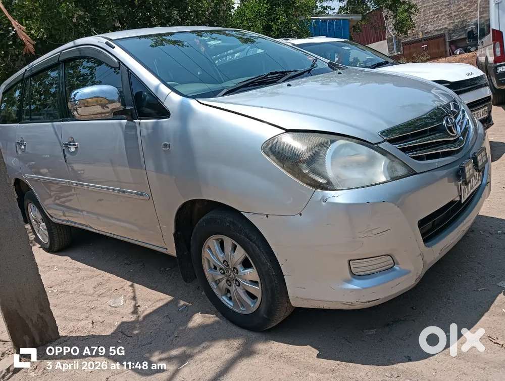 Toyota Innova 2010