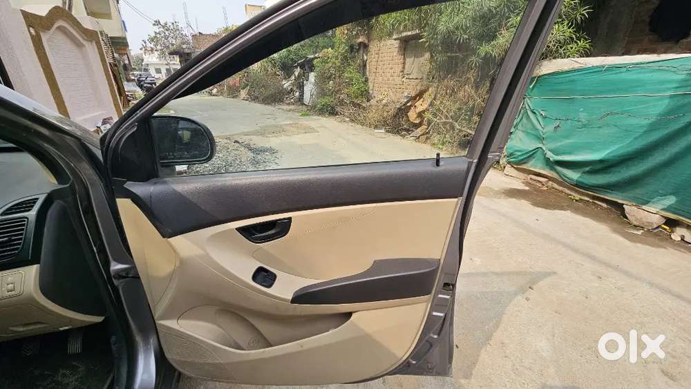 First Party फ़रवरी 2027 तक बीमा है, Ac, Power String, Power Window