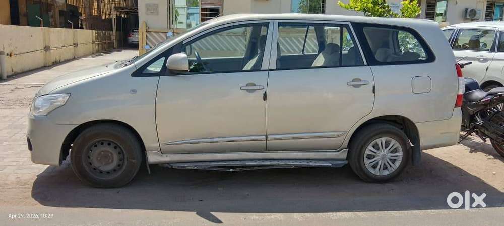 Toyota Innova 2015 Model Diesel Well Maintained