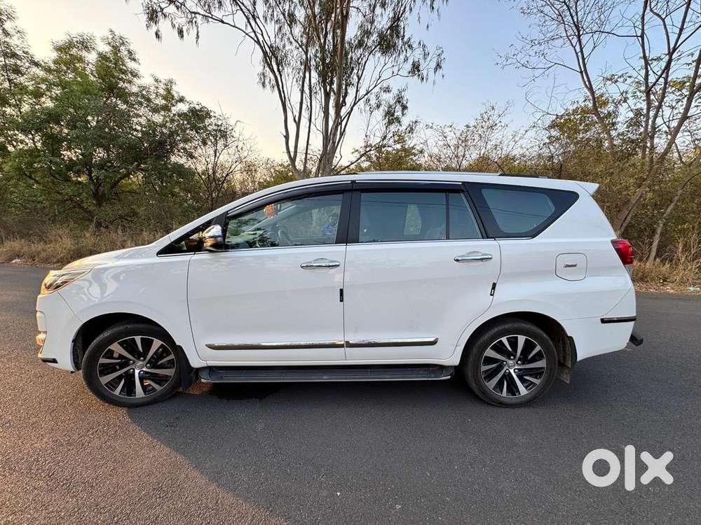 Toyota Innova Crysta 2024 Diesel 30000 Km Driven