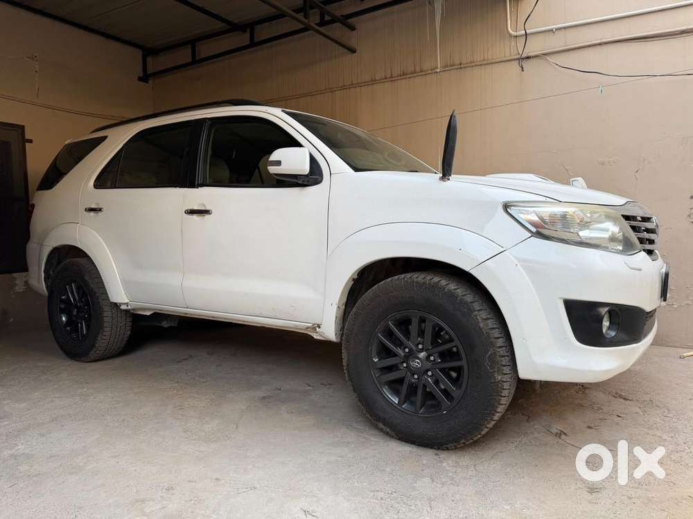 Toyota Fortuner 2012 Diesel Well Maintained