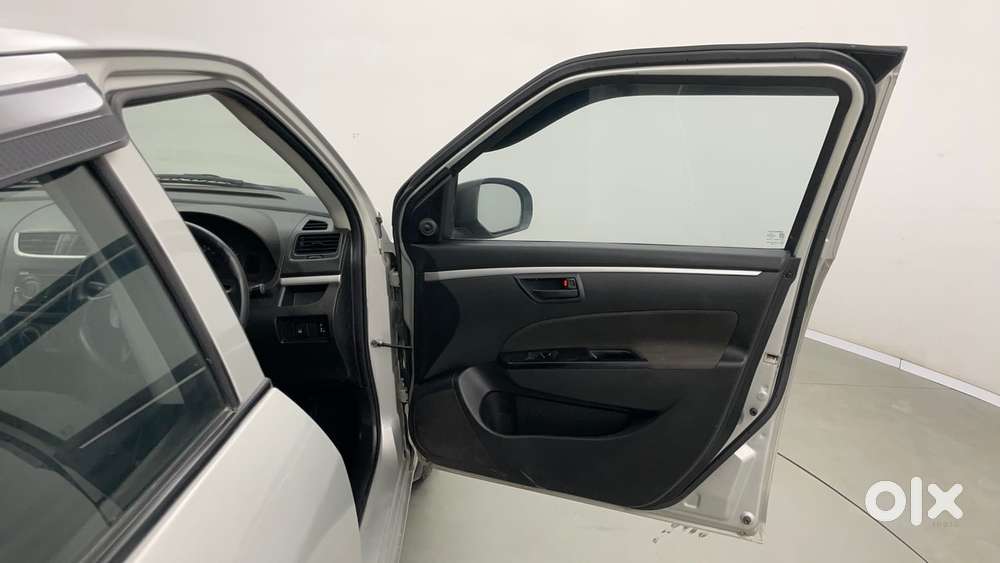 Maruti Suzuki Swift 1.2 Lxi (o), 2016, Petrol