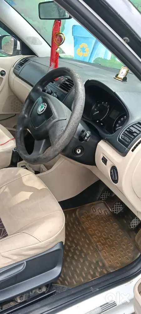 Skoda Fabia 2011 Petrol 100000 Km Driven