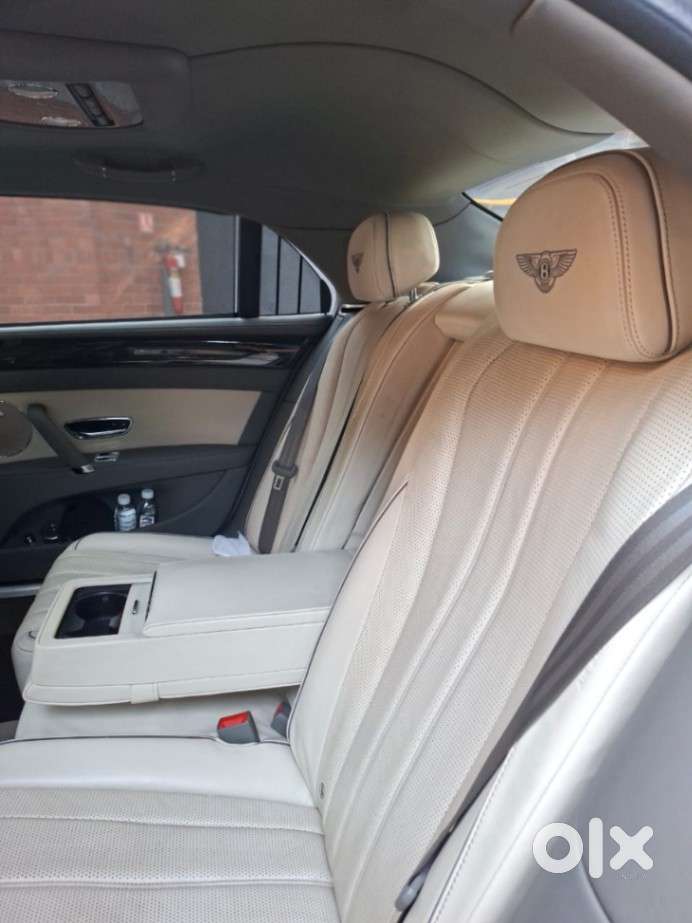 Bentley Continental Flying Spur Sedan, 2016, Petrol