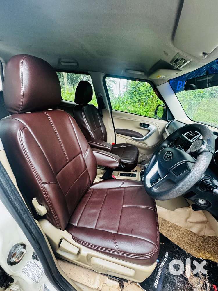 Mahindra Tuv 300 T8 Amt, 2016, Diesel