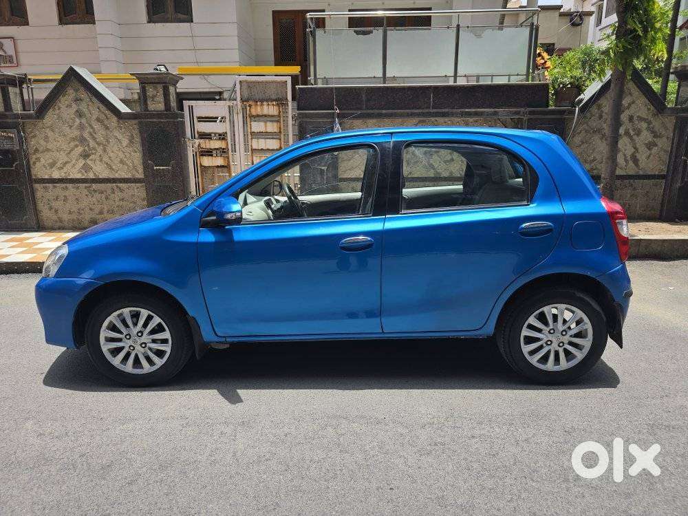 Toyota Etios Liva V Limited, 2013, Petrol