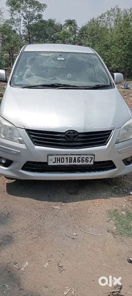 Toyota Innova 2013