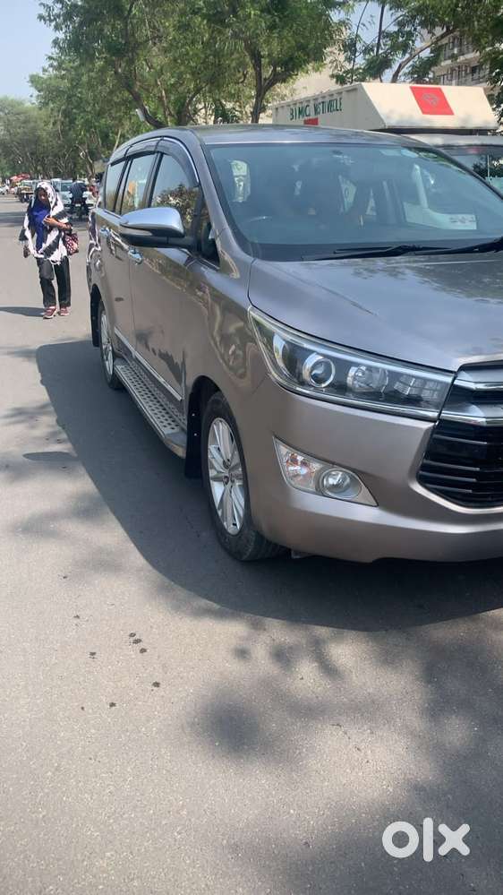 Toyota Innova Crysta 2.8z Automatic, 2016, Diesel