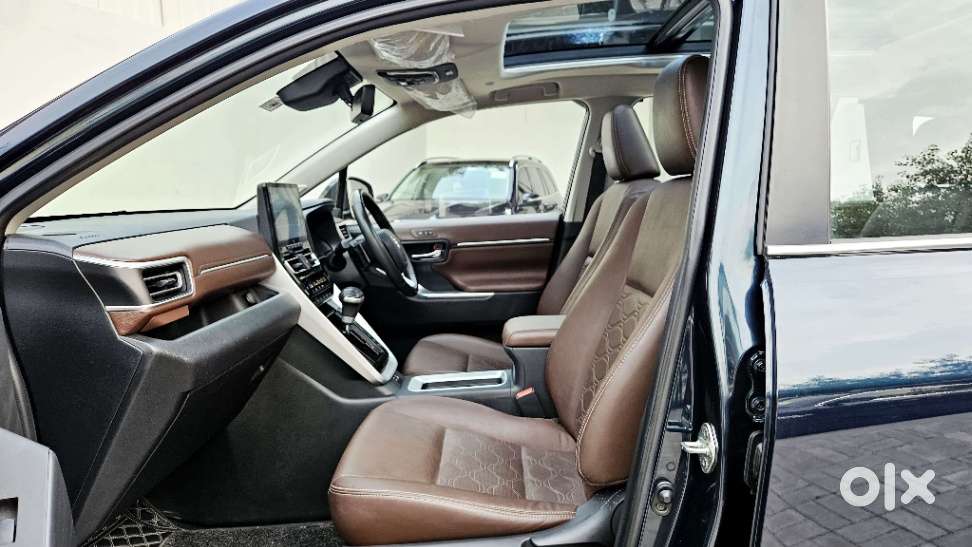 Toyota Innova Hycross 2.0 Zx Hybrid 7 Str, 2023, Electric