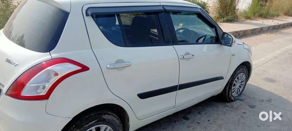 Maruti Suzuki Swift 2013 Diesel 121000 Km Driven
