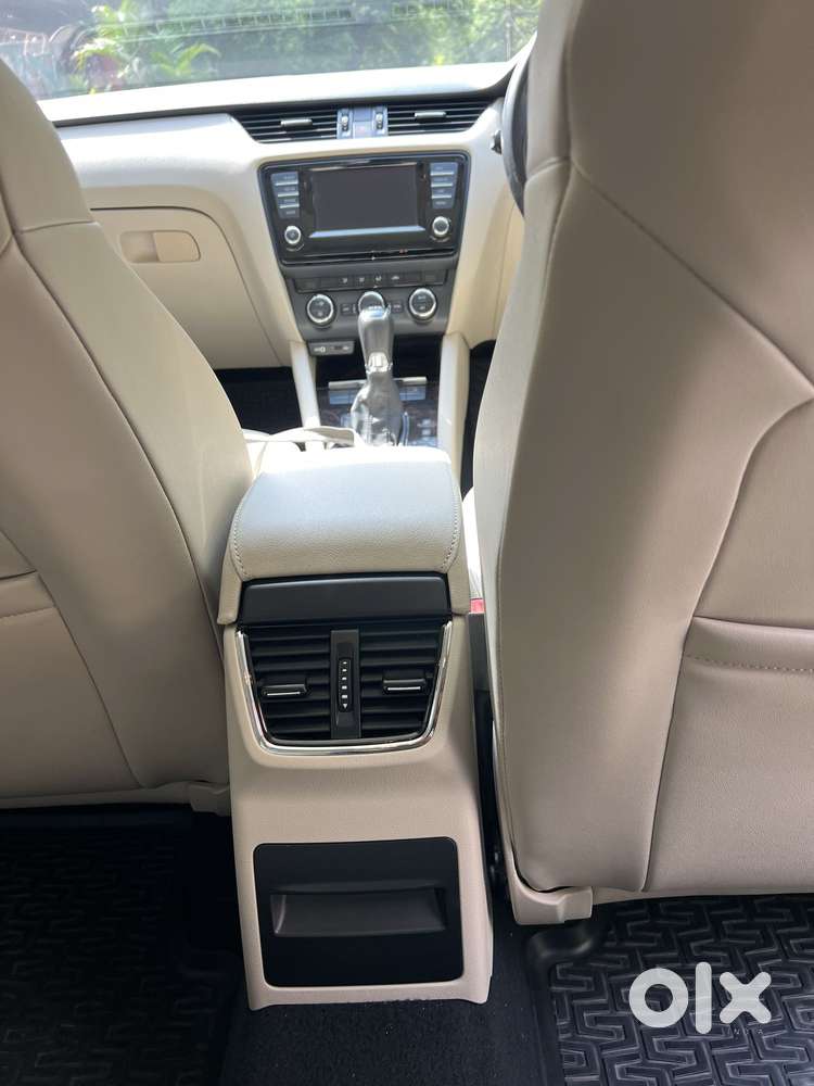 Skoda Octavia 1.8 Tsi At Style Plus, 2017, Petrol