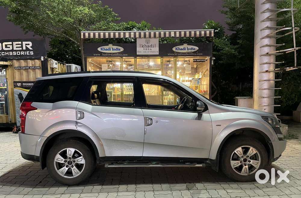 Mahindra Xuv500 W8, 2013