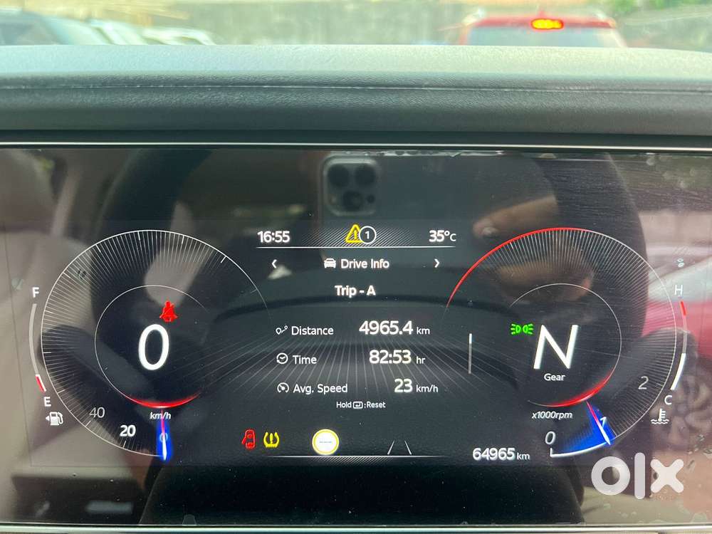 Mahindra Xuv700 2.2 Ax 7 Diesel Mt Luxury Pack Str, 2023, Diesel