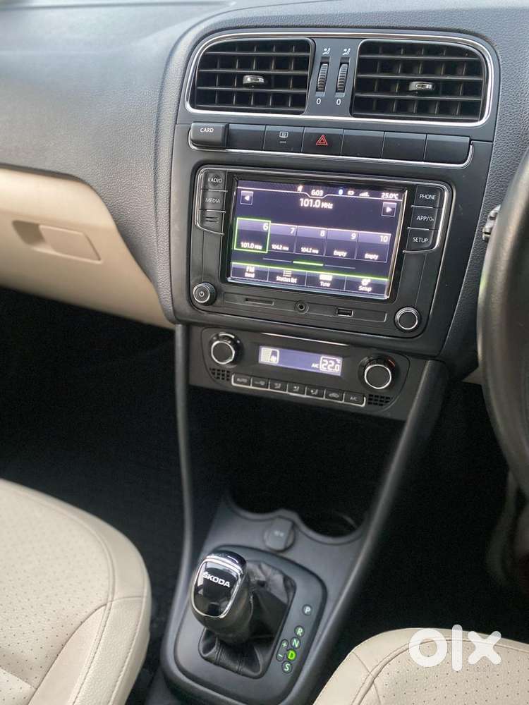 Skoda Rapid [2016-2021] 1.6 Mpi Style Plus, 2017, Petrol