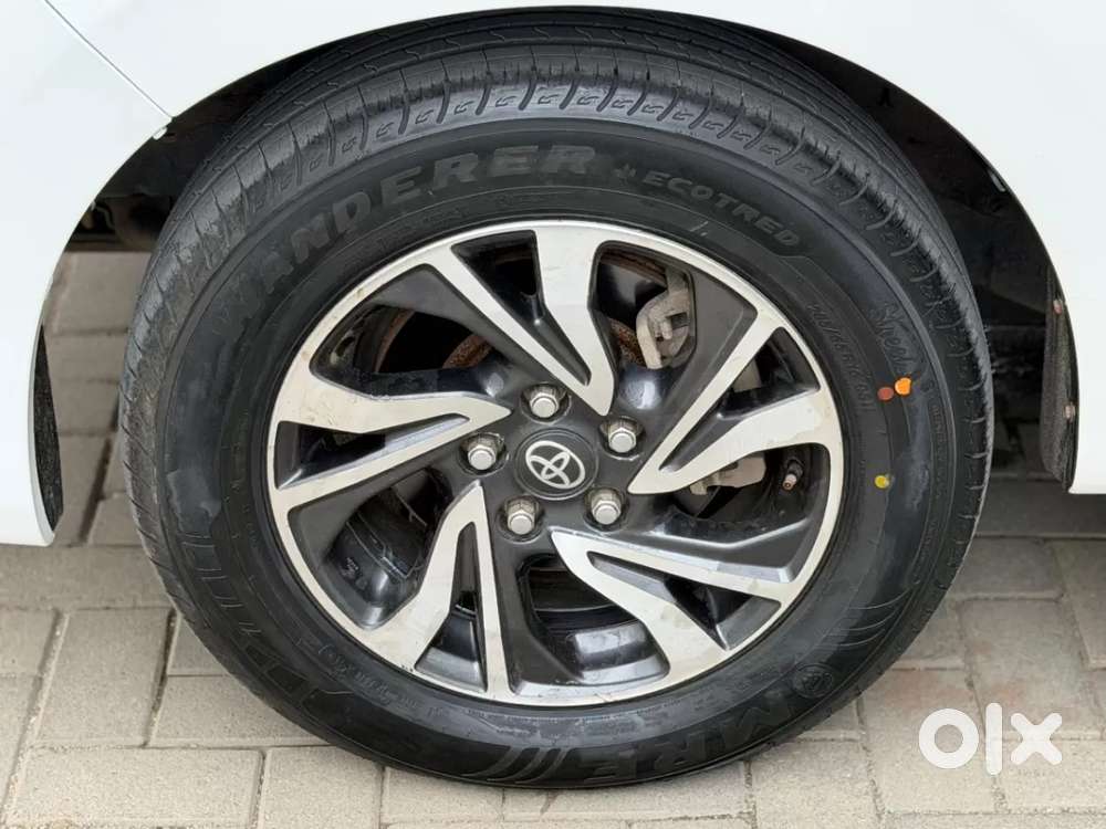 Toyota Innova Crysta [2020-ongoing] 2.4 Vx 8 Str, 2022, Diesel