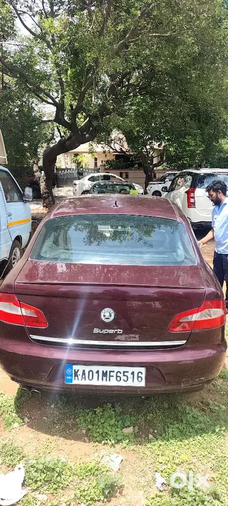 Skoda Superb 2010 Petrol 85000 Km Driven