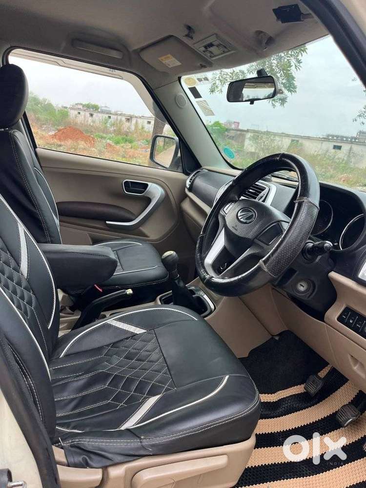 Mahindra Tuv 300 Mhawk100 T8, 2018, Diesel