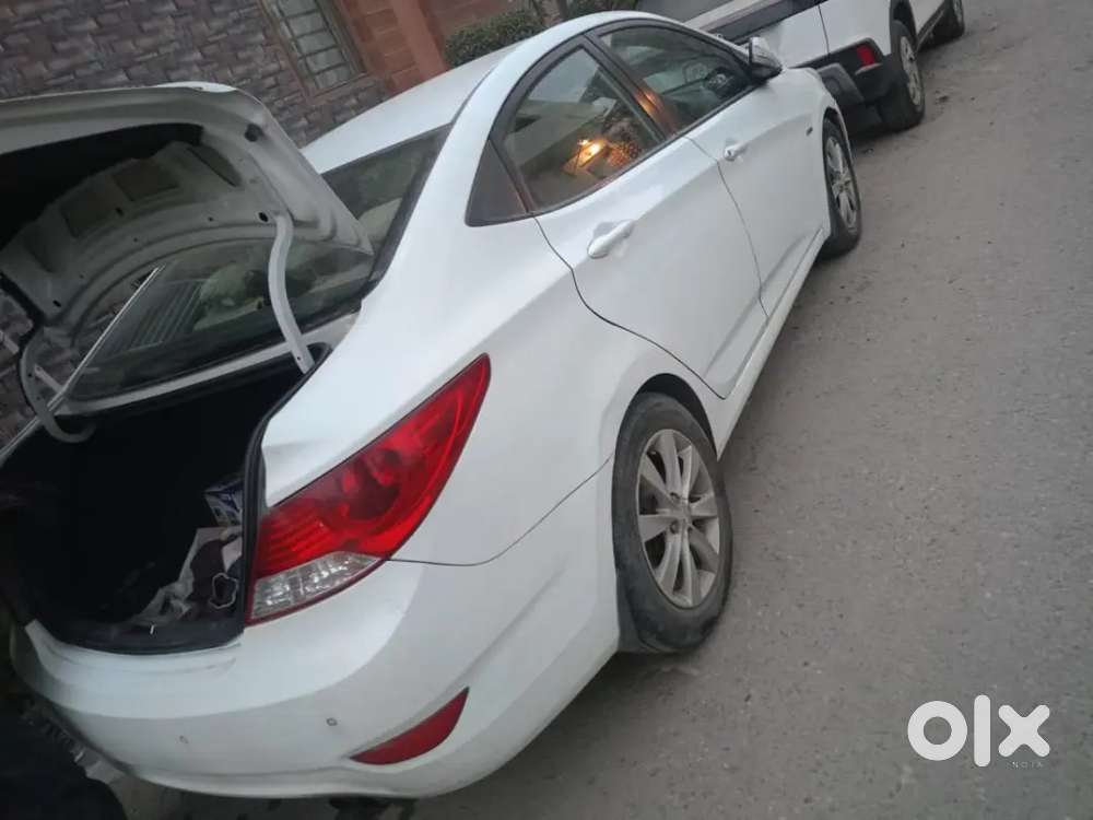 Hyundai Verna 1.6 Sx 2011
