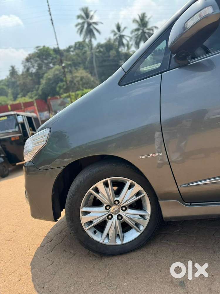 Toyota Innova 2013 Diesel Well Maintained