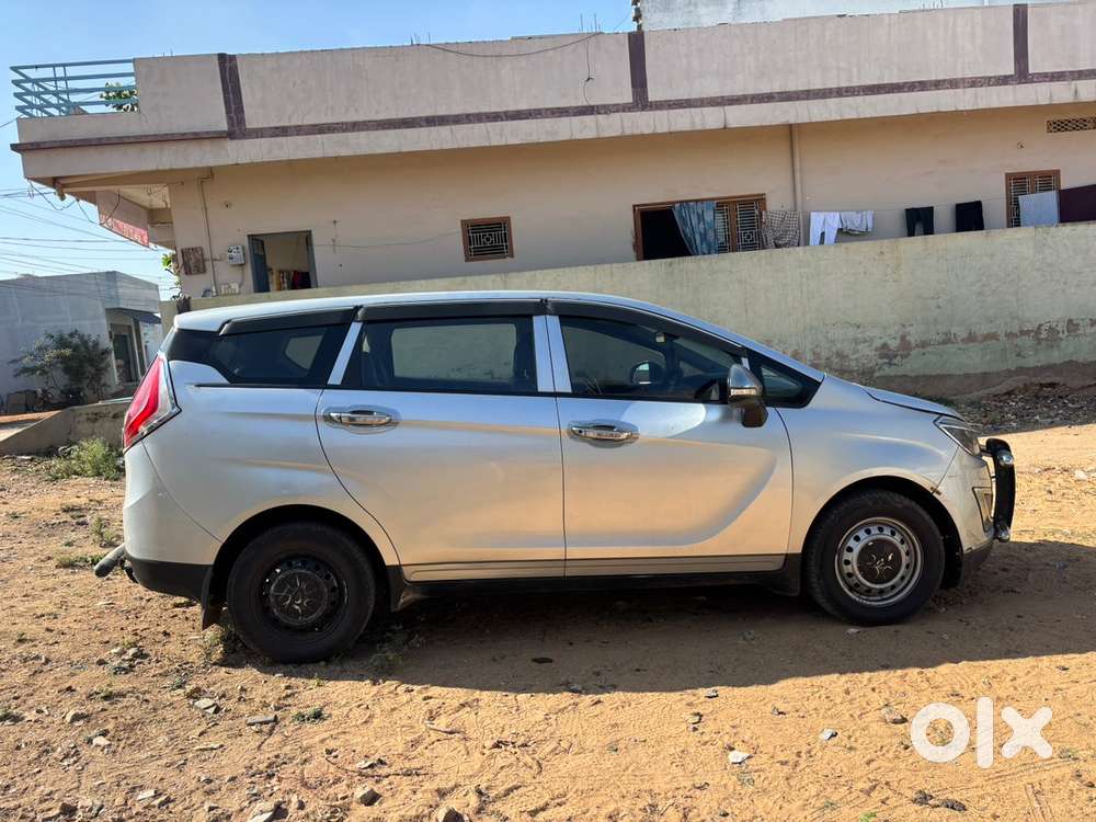 Mahindra Marazzo 2019 Diesel 180000 Km Driven