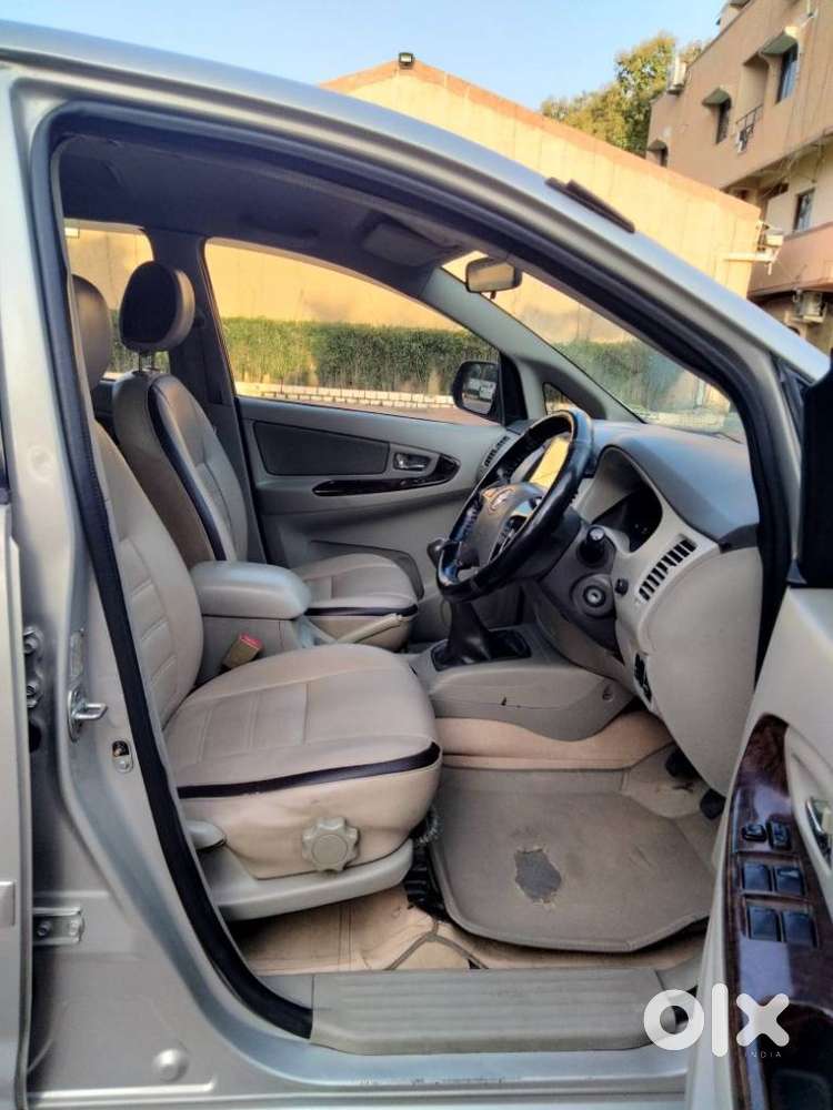 Toyota Innova 2.5 V 7 Str, 2012, Diesel