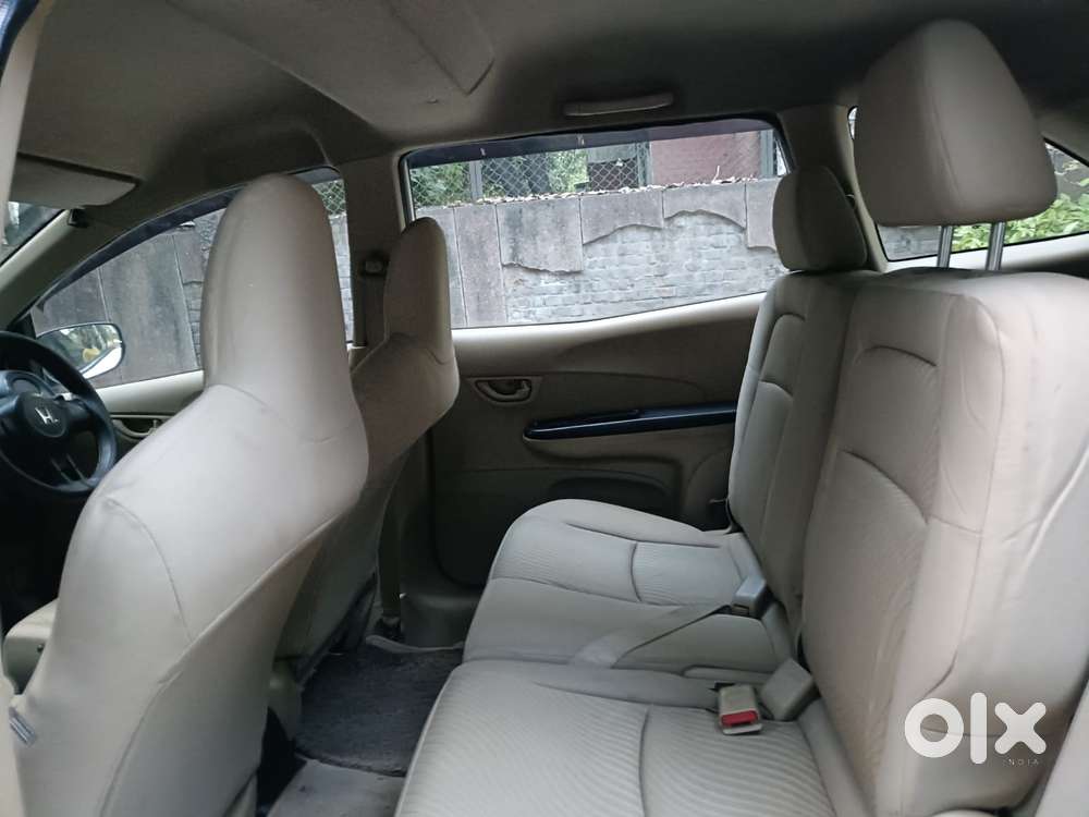Honda Mobilio 1.5 S I-vtec Mt, 2015, Petrol