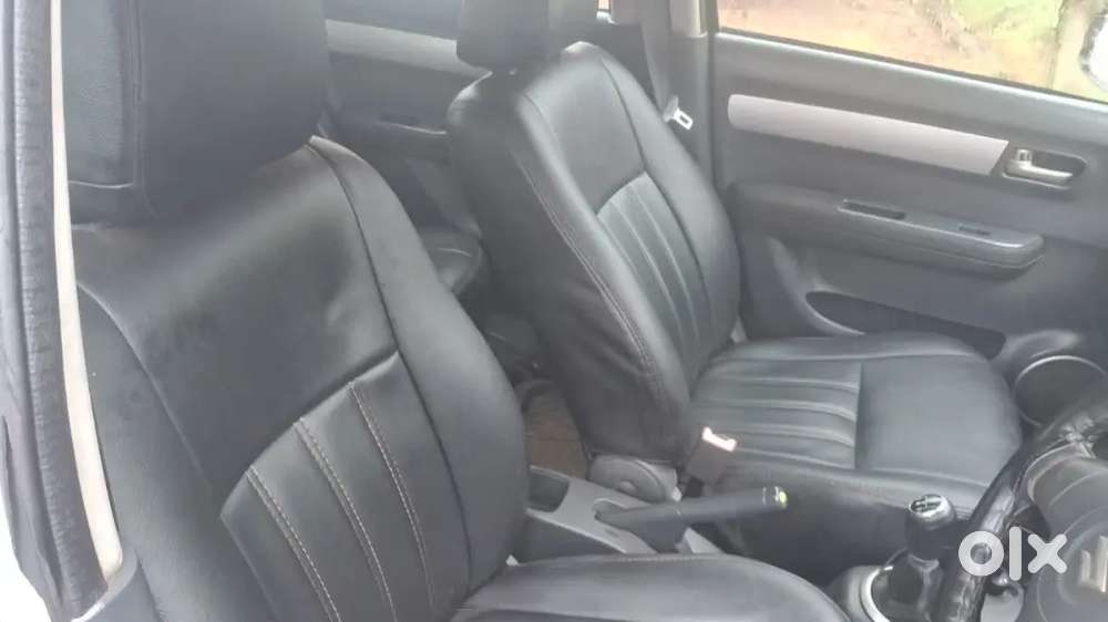 Maruti Suzuki Swift Lxi 2011