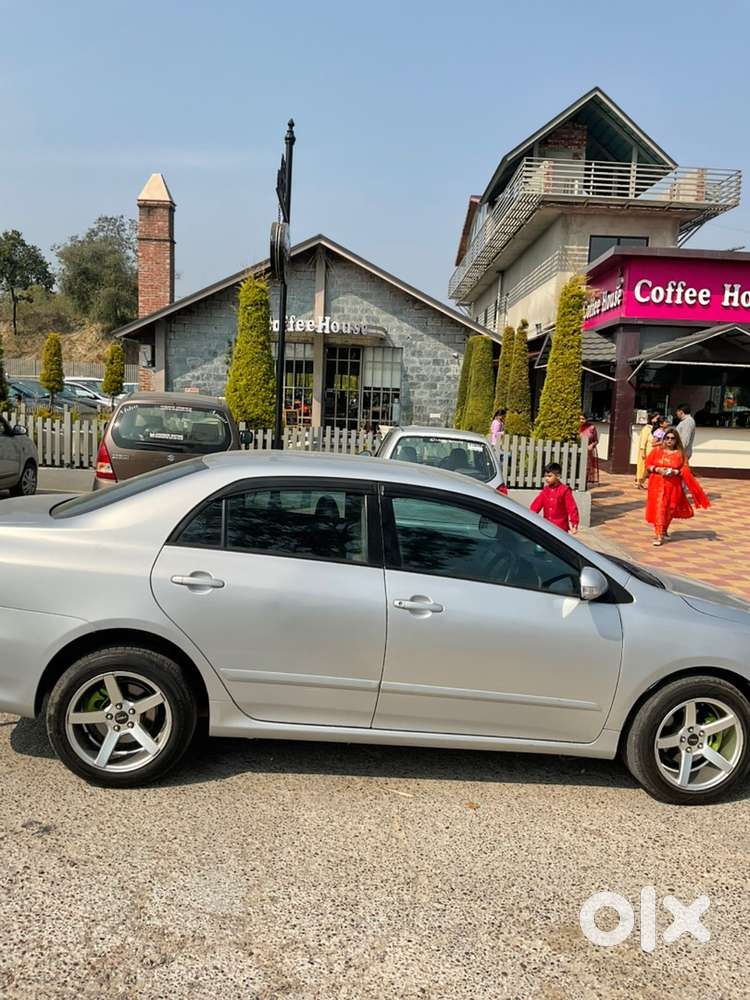 Toyota Corolla Altis 2013