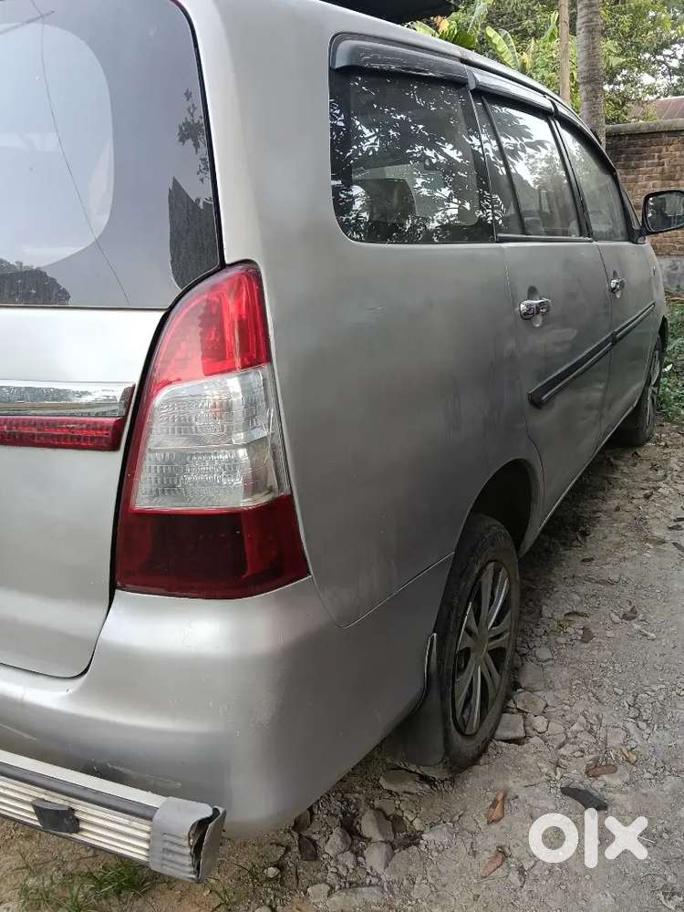 Toyota Innova Diesel 2.5 2011 Last.