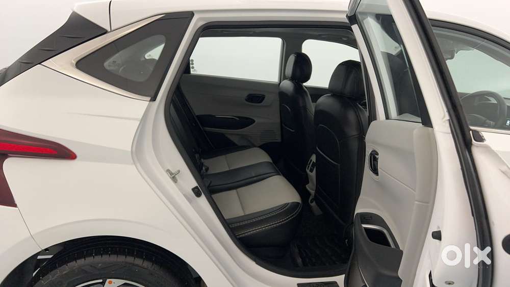 Hyundai New I20 1.2 Asta (o) Ivt, 2024, Petrol