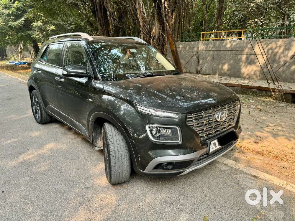 Like New 2019 October Hyundai Venue Top Model Automatic, Less Driven
