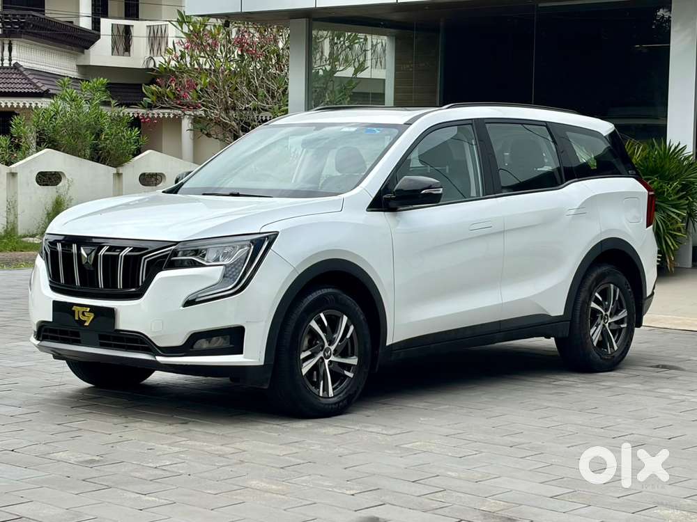 Mahindra Xuv700 2.0 Ax 5 Petrol Mt 7 Str, 2022, Petrol
