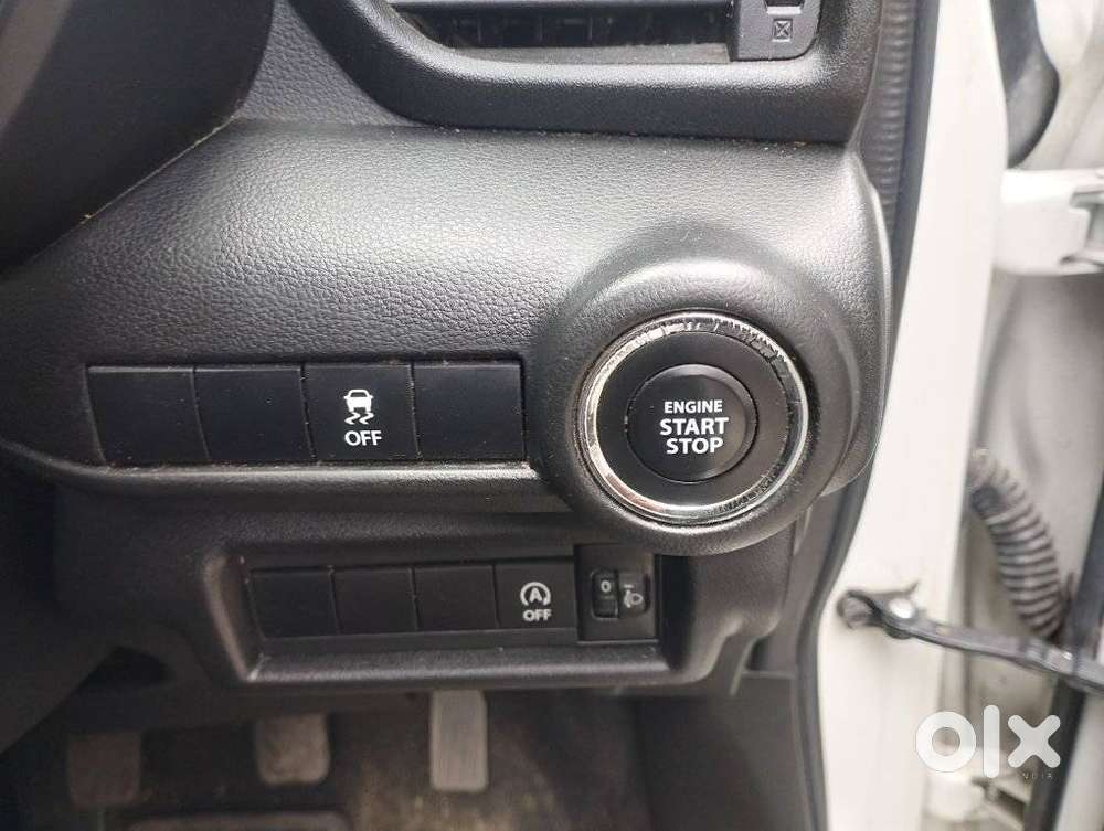 Maruti Suzuki Swift Vxi Optional, 2025, Petrol
