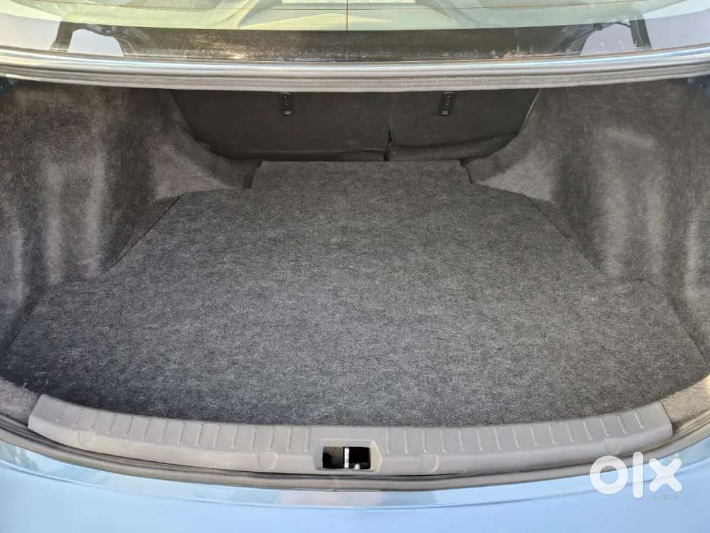 Toyota Corolla Altis 1.8g 2011 Petrol Manual