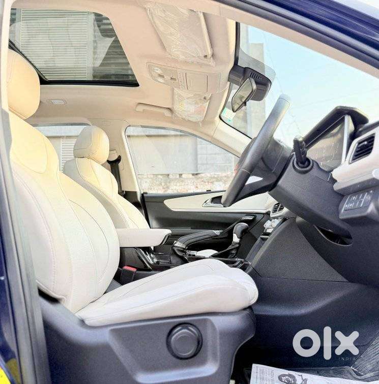 Mahindra Xuv700 2.2 Ax 7 Diesel Mt Str, 2024, Diesel