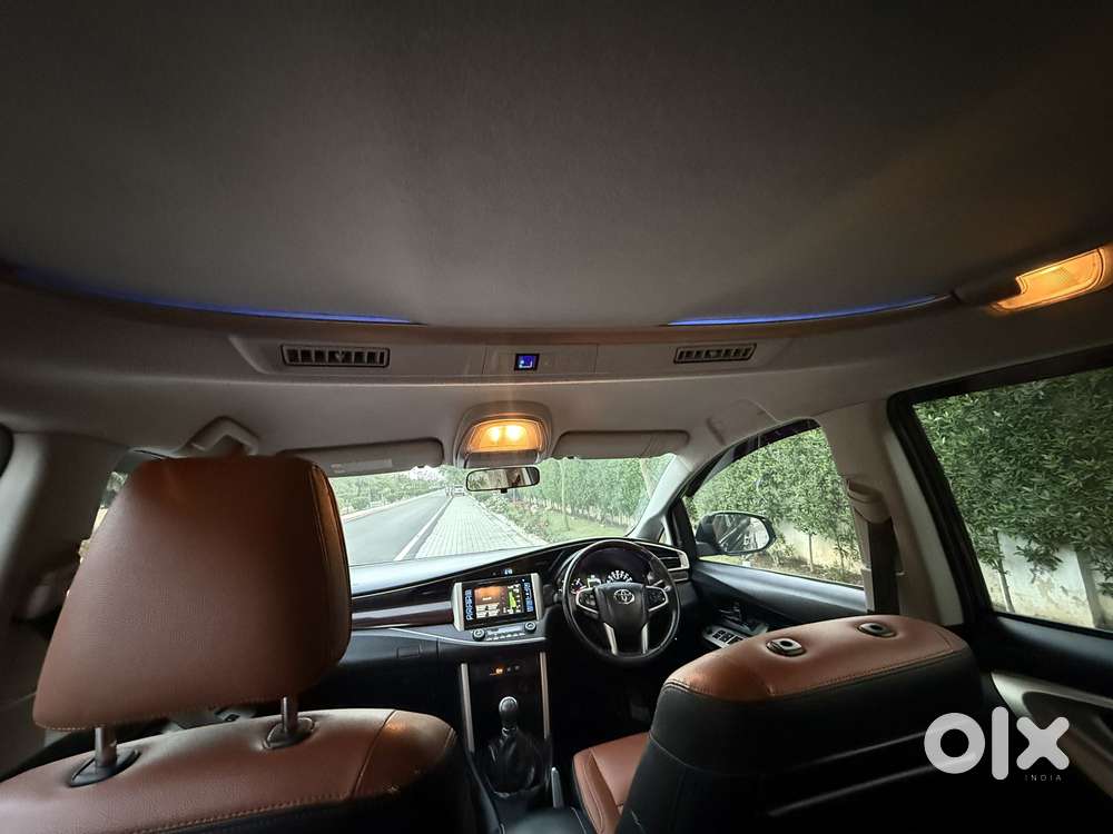 Toyota Innova Crysta 2.4 V 8 Str, 2016, Diesel