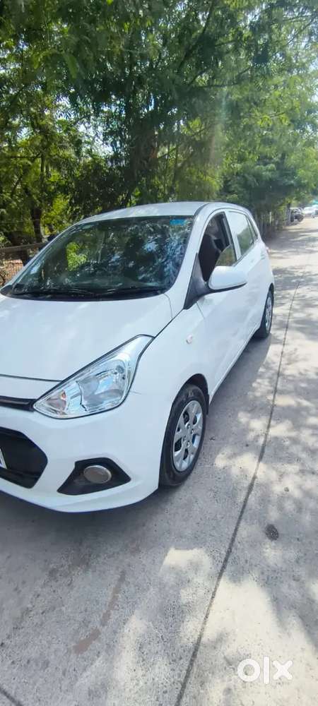 Grand I10 2016 Model 1st Owener Tare Battery New Good  Condition