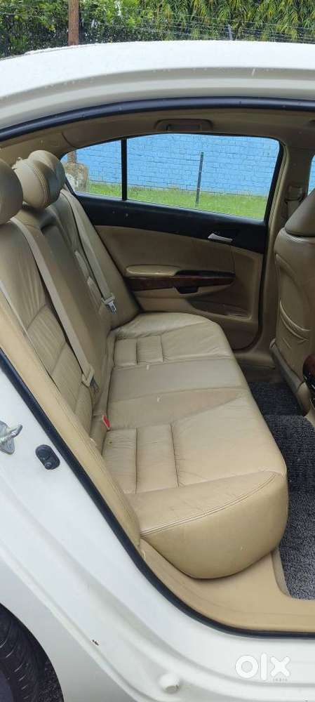 Honda Accord 2.4 Manual, 2012, Petrol