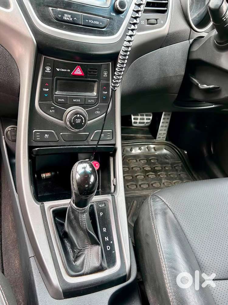 Hyundai Elantra Petrol 2015 Automatic Top Model Ventialed Seats
