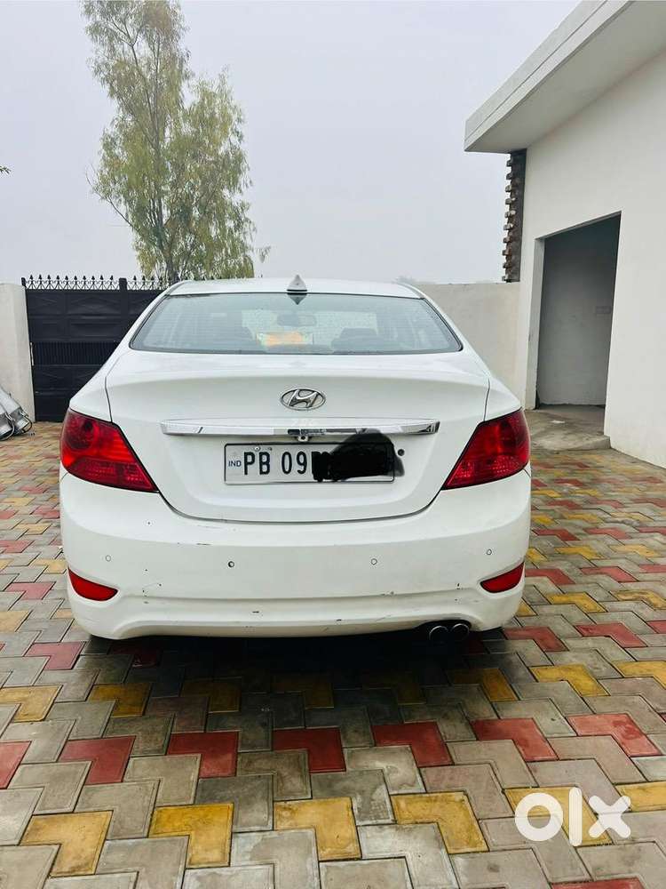 Hyundai Verna 2012 Diesel 150000 Km Driven