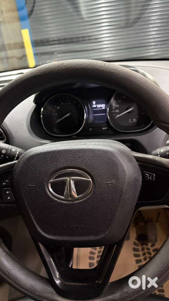 Tata Tiago Petrol 2018
