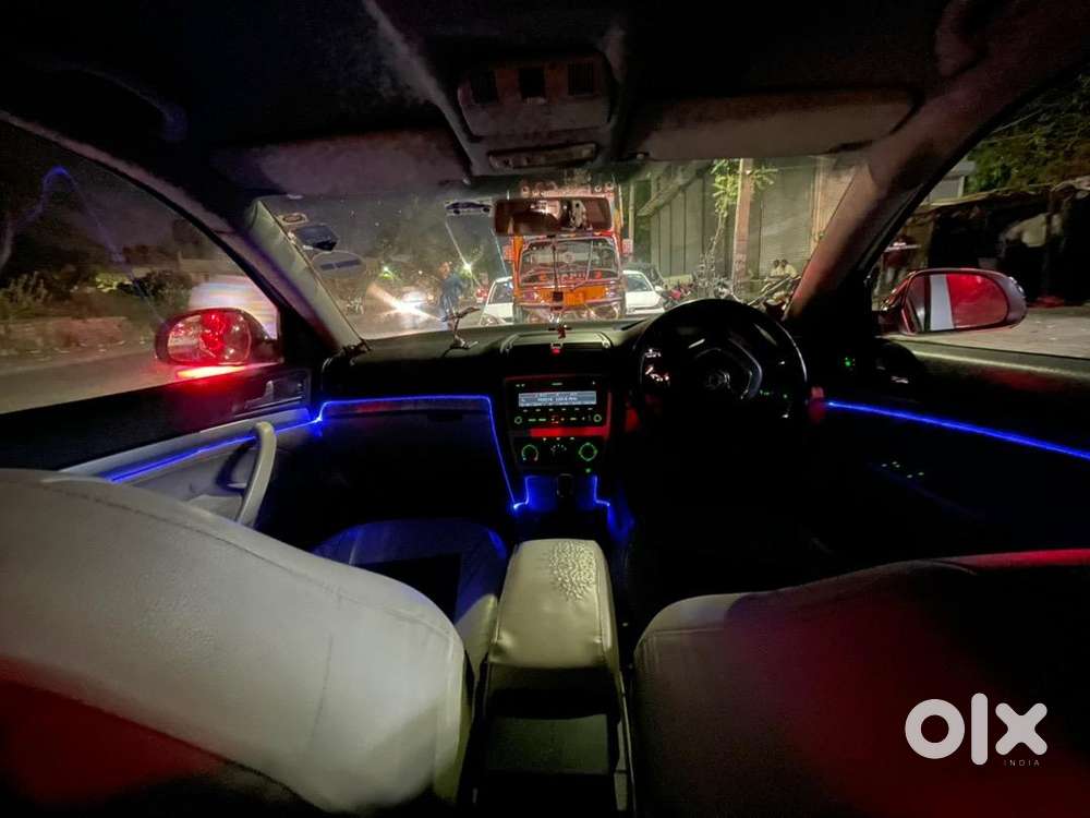 Skoda Laura 2011 Petrol Well Maintained