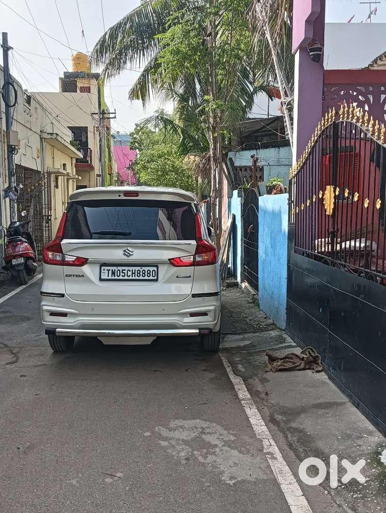 Maruti Suzuki Ertiga Zxi 2022 - Manual Petrol
