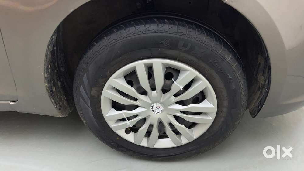Maruti Suzuki Swift Dzire Vxi Optional, 2016, Cng & Hybrids