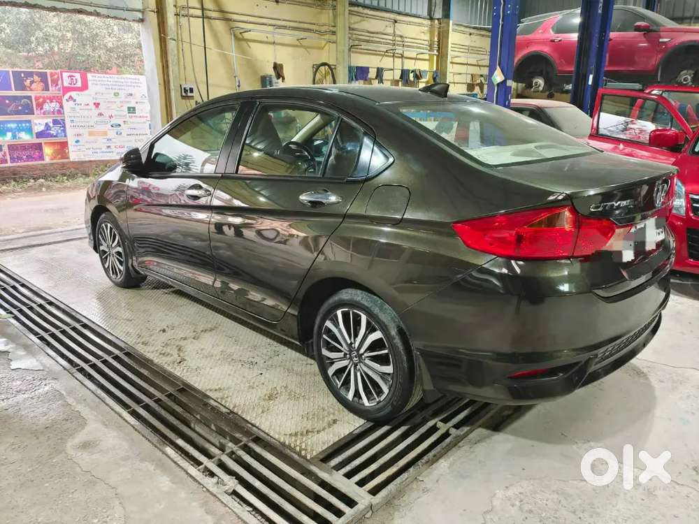Honda City 2017 Model Vx Mt Sunroof Push Button Start Alloy Wheels