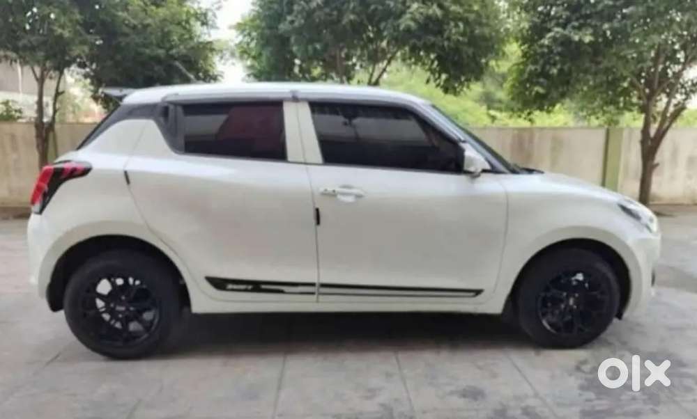 Maruti Suzuki Swift 2021 Petrol 75000 Km Driven