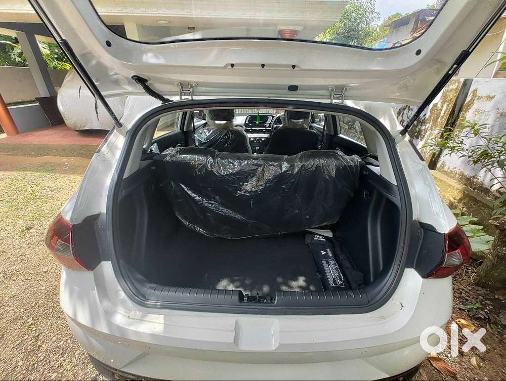I20 2021 White - Low Km